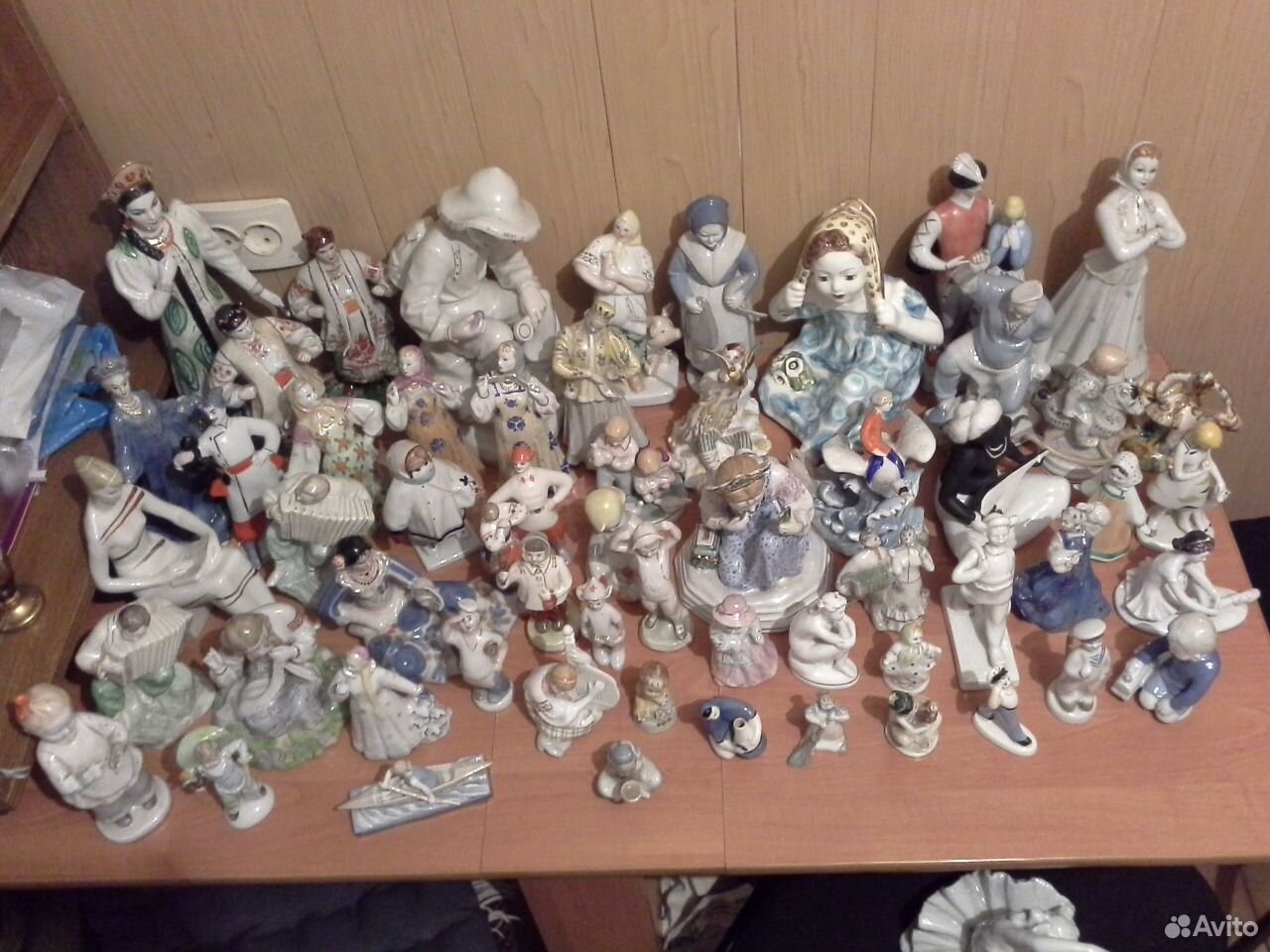 Витрины для коллекционных фигурок. Супергерои игрушки для мальчиков. Где продают фигурки. Наборы фортнайт. Статуэтки за победу.