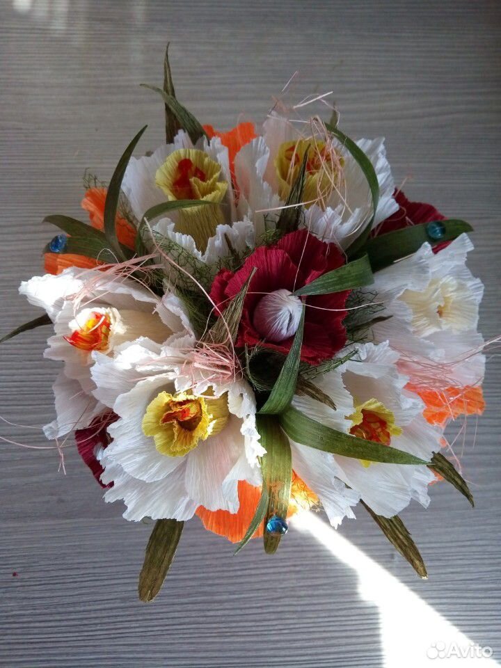 Сладкий букет из цветов с конфетами купить на Зозу.ру - фотография № 2