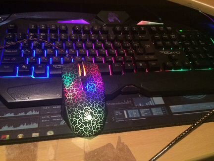 Комплект игровая клавиатура + мышь всё с подсветко
