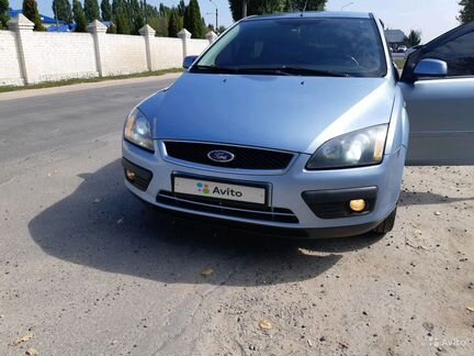 Ford Focus 2.0 МТ, 2005, седан