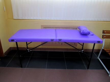 Массажный стол фиолетовый