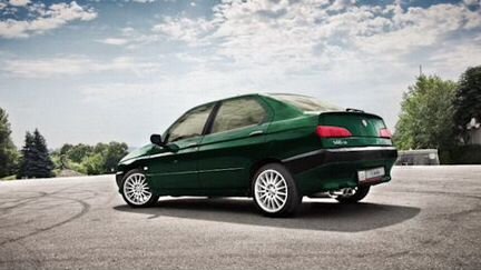 Alfa Romeo 146 1.6 МТ, 1999, битый, 160 000 км