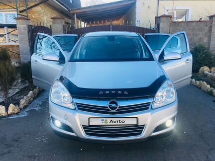 Opel Astra 1.8 МТ, 2011, 201 000 км