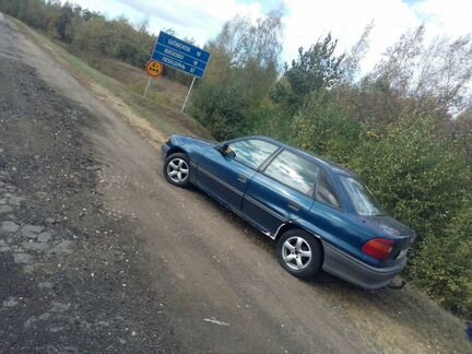 Opel Astra 1.6 МТ, 1992, битый, 250 000 км