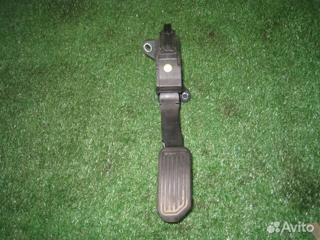 Педаль газа электронная Toyota Auris E18 2015