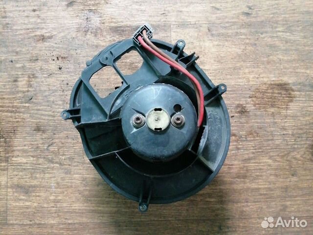 Моторчик печки вентилятор отопителя Volvo XC70