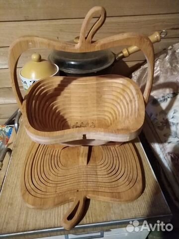 Деревянная ваза для фруктов и разделочная доска