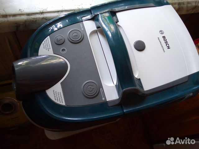 Пылесос Bosch BWD41720 на запчасти