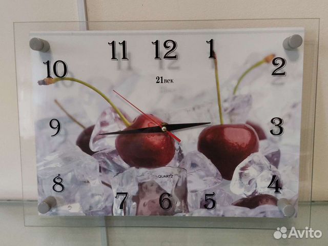 Часы настенные Вишни в кубиках льда