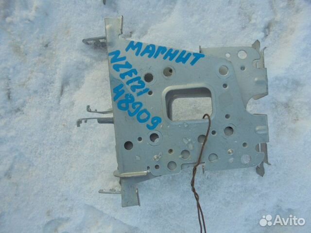 Крепление автомагнитолы Toyota Allex NZE121 1NZ-FE