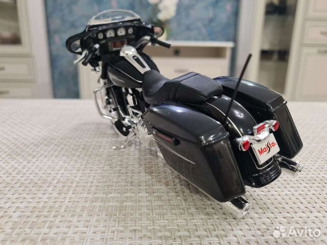 Harley-Davidson Street Glide Special 1:12 Maisto