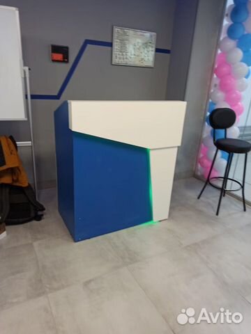 Стойка ресепшн