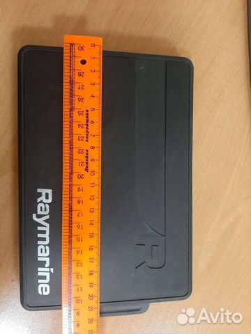 Крышка дисплея картплоттера Raymarine Axiom 7