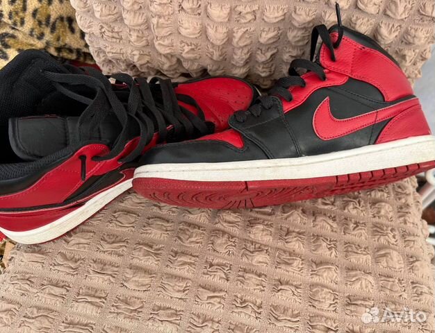 nike mid banned