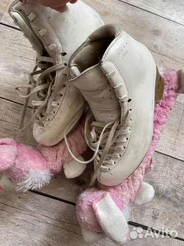 Коньки для фигурного катания