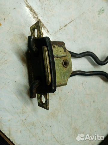 Замок капота, классика