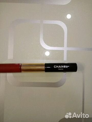 Жидкая устойчивая помада Chanel, тон ever red Жидкая устойчивая помада Chanel, тон ever red