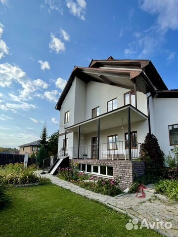 

10-к. и более коттедж, 350 м²