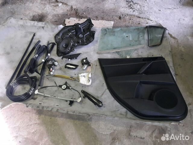 Детали Задней левой двери Мазда 3 BL Детали Задней левой двери Мазда 3 BL