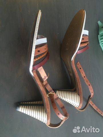 Босоножки Fendi оригинал Босоножки Fendi оригинал