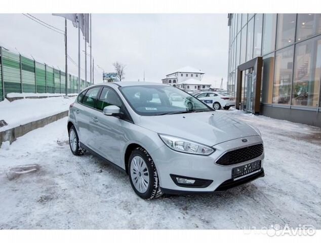 Лобовое стекло Ford Focus III Лобовое стекло Ford Focus III