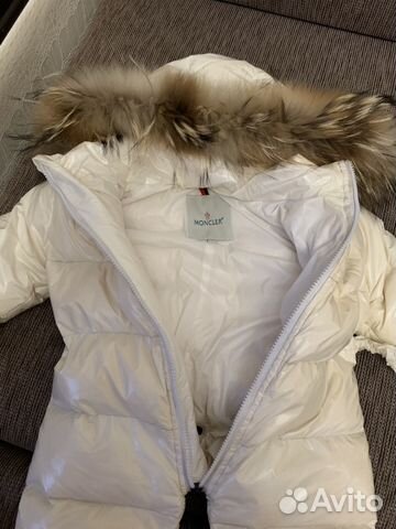 Комбинезон на пуху с натуральным мехом moncler Комбинезон на пуху с натуральным мехом moncler