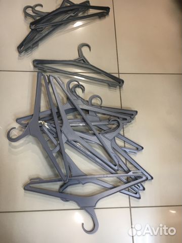 Плечики плотные (70 штук)