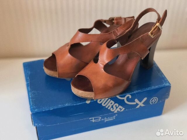 Босоножки кожаные Respect