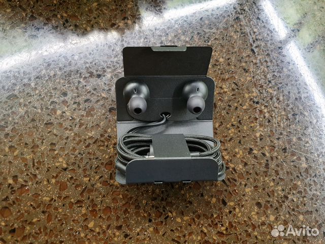 Наушники проводные akg Наушники проводные akg