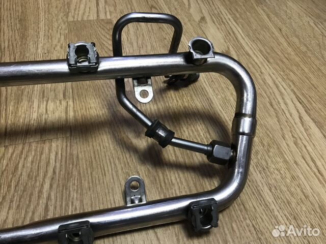 Топливная рампа двигателя Mercedes M275 и M277 Топливная рампа двигателя Mercedes M275 и M277