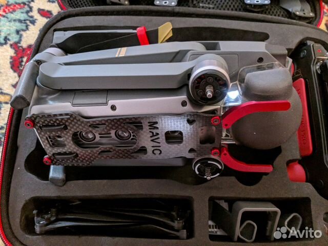 Квадрокоптер DJI Mavic Pro