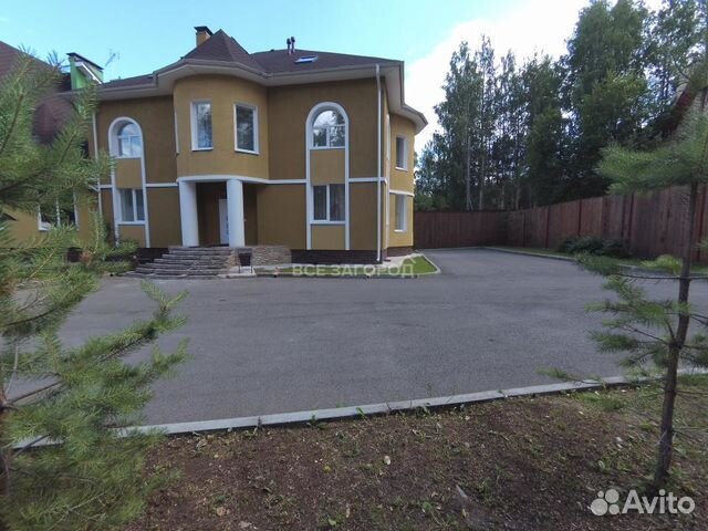 

10-к. и более коттедж, 350 м²