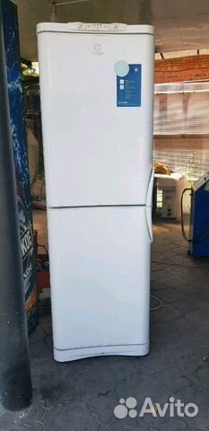 Холодильник indesit c236g