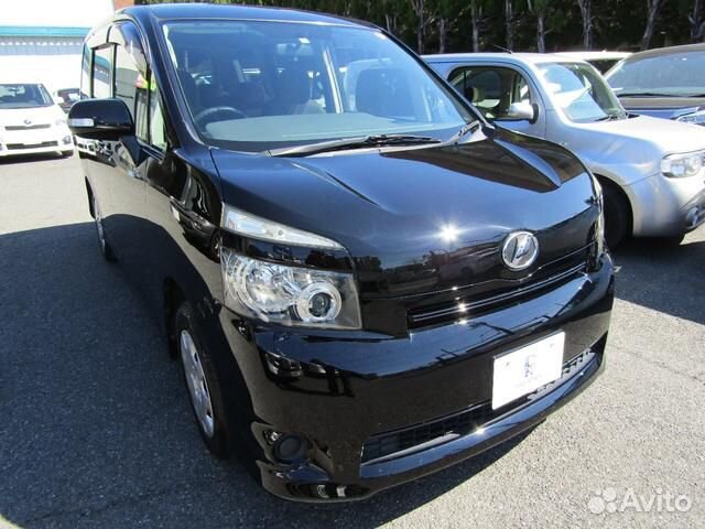 Toyota Voxy 2.0 CVT, 2008, 112 000 км