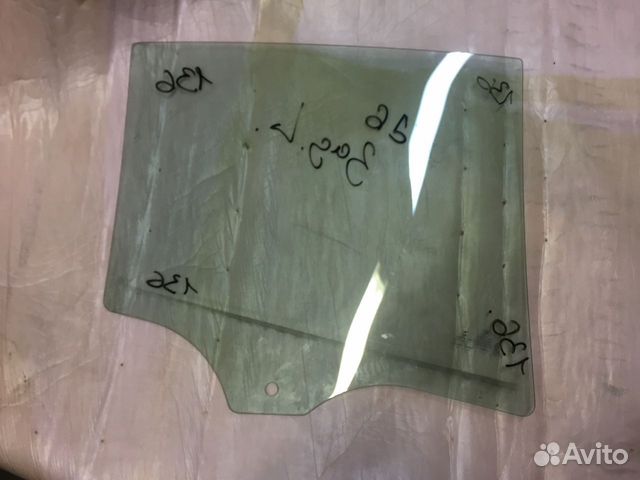 Стекло заднее в дверь для BMW X4 F26 Стекло заднее в дверь для BMW X4 F26