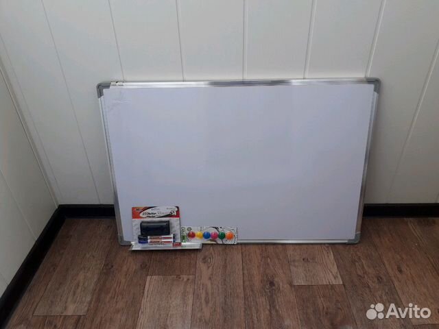 Доска магнитно маркерная двусторон60х90 см. новая