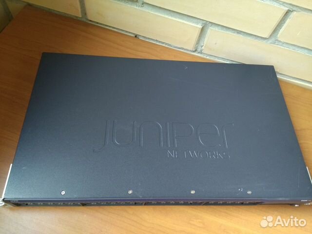 Коммутатор Juniper Networks EX2200-48P-4G PoE Коммутатор Juniper Networks EX2200-48P-4G PoE