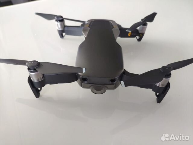Продам DJI Mavic Air Fly More Combo Onyx Black Продам DJI Mavic Air Fly More Combo Onyx Black