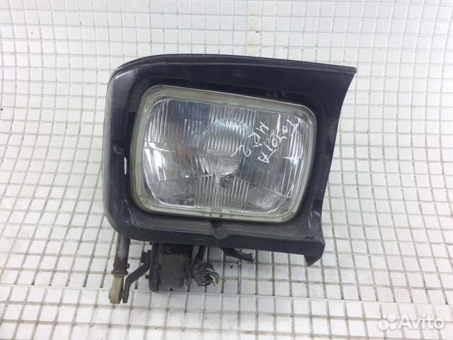 Фара правая Toyota MR2 W20 1990-1999 Фара правая Toyota MR2 W20 1990-1999