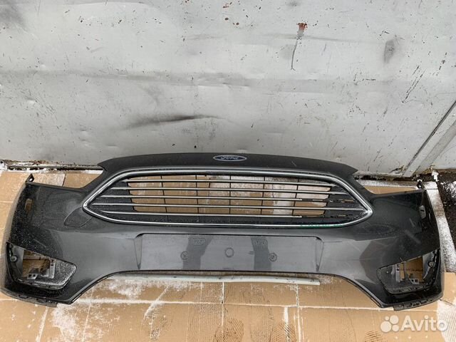 Ford Focus 3 бампер передний с решеткой радиатора