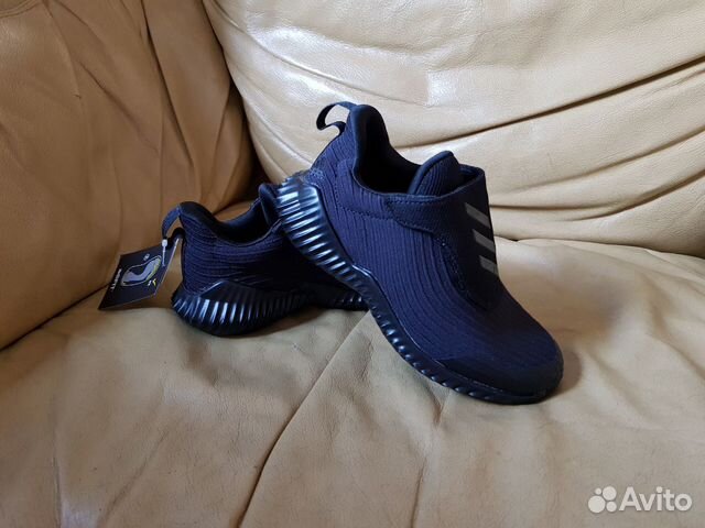 Кроссовки Adidas новые детские 28 и 30 р Кроссовки Adidas новые детские 28 и 30 р