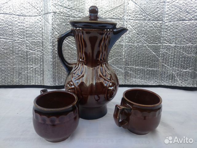 Кувшин керамический с двумя кружками Кувшин керамический с двумя кружками