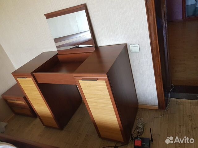 Комод с зеркалом Комод с зеркалом