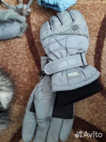 Зимние шапки, варежки для снега и перчатки Зимние шапки, варежки для снега и перчатки