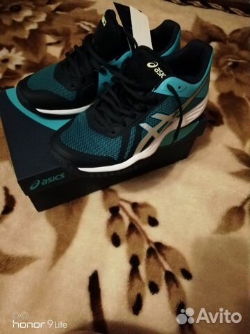 Продаю кроссовки asics GEL - tactic