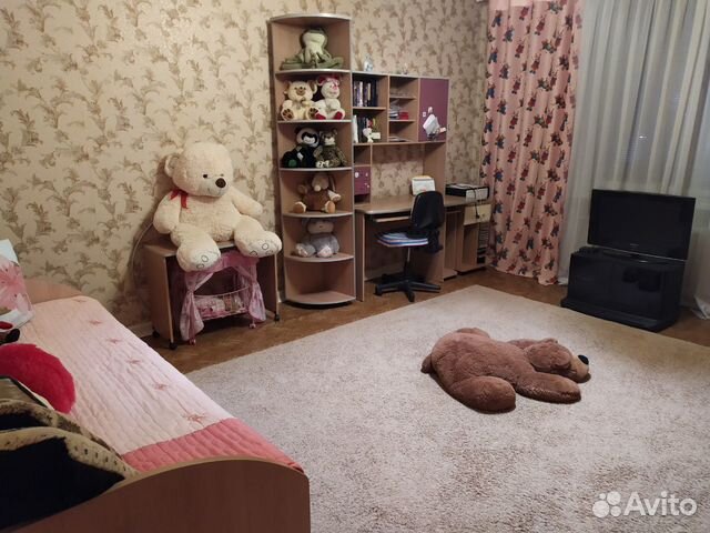 3-к квартира, 85 м², 1/3 эт.