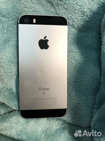 Телефон iPhone