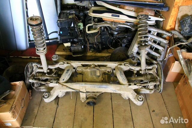 Задний подрамник в сборе BMW E38