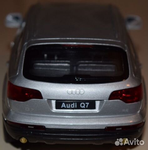 Масштабная модель audi Q7 масштаб 1/24 Масштабная модель audi Q7 масштаб 1/24