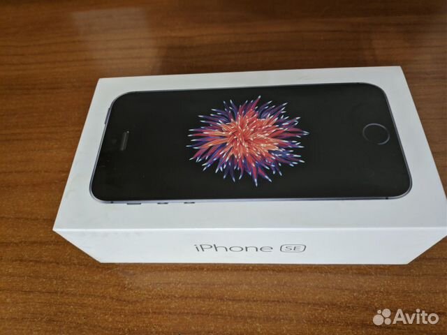 iPhone SE 32GB iPhone SE 32GB